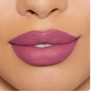 Kylie matte lip kit. New with the box. In the shade Head over heels